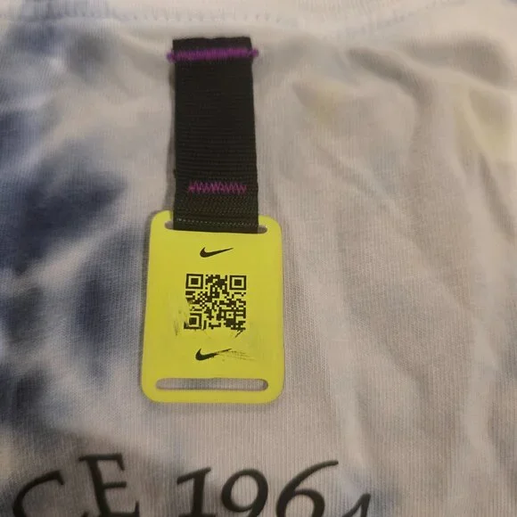 Nike tye dye Shirt with QR tag - Picture 3 of 3